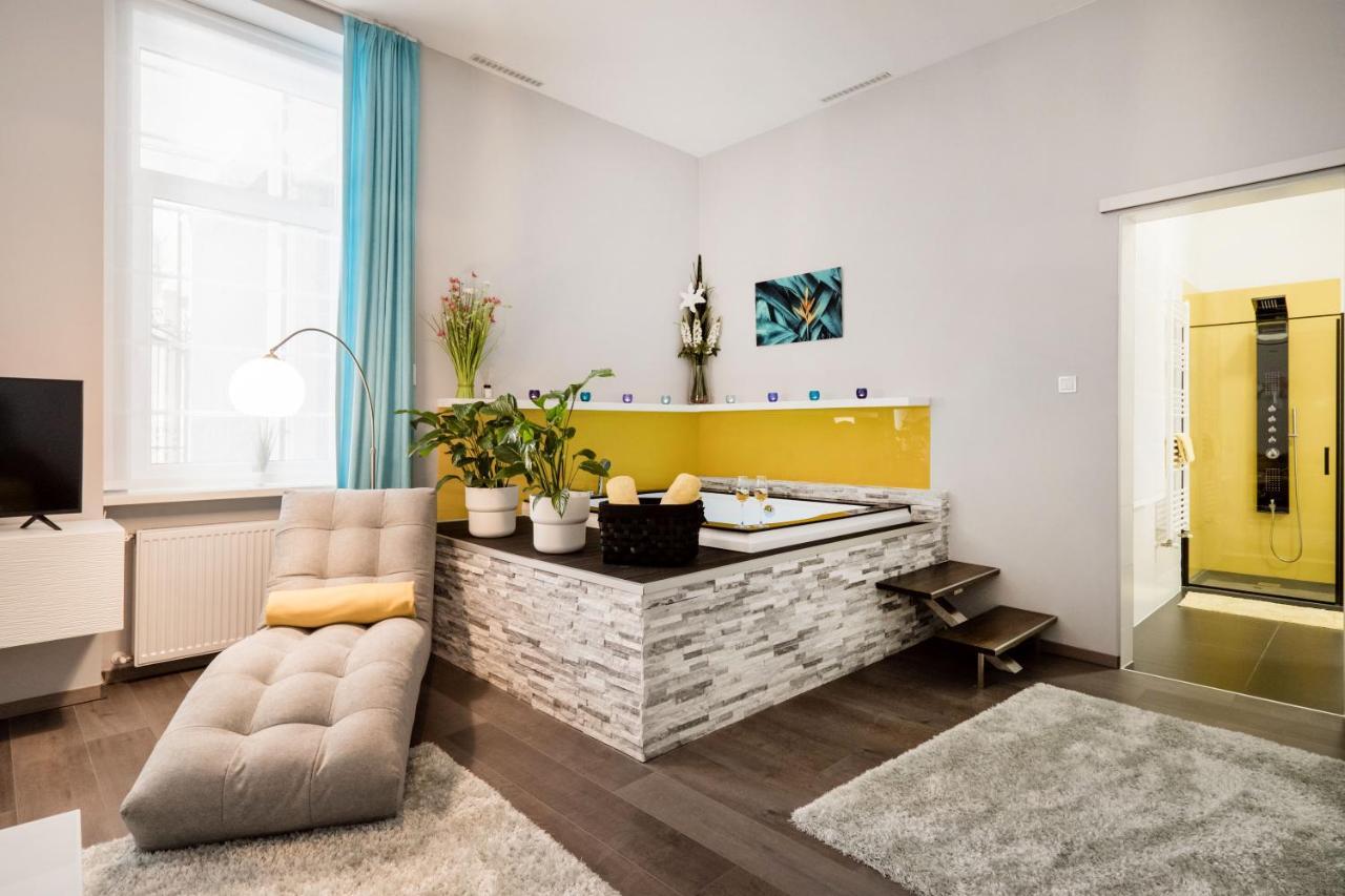 Downtown Luxury Jacuzzi * Budapeste