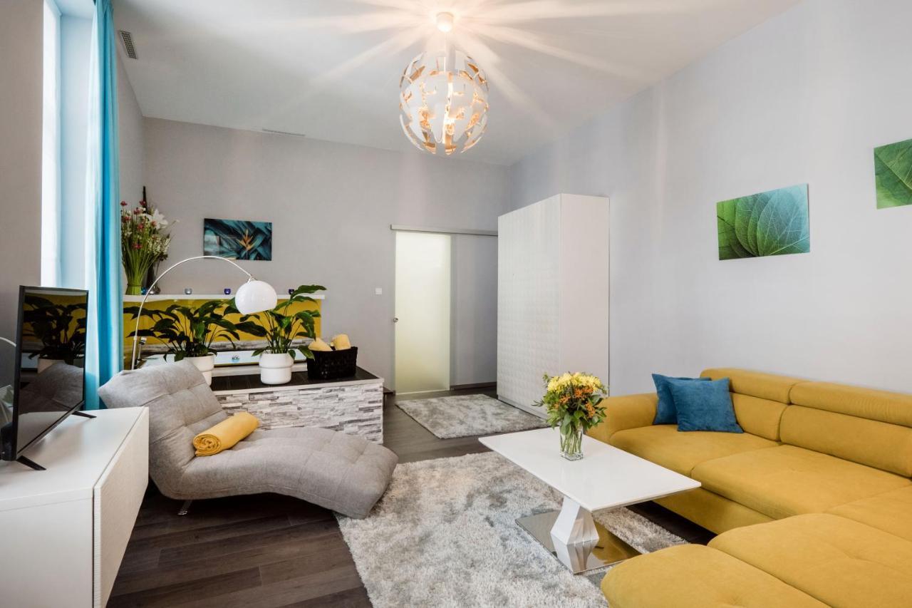 Apartamento Downtown Luxury Jacuzzi *